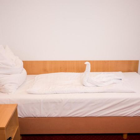 Hotel Restaurant Zehntscheune ジンスハイム エクステリア 写真