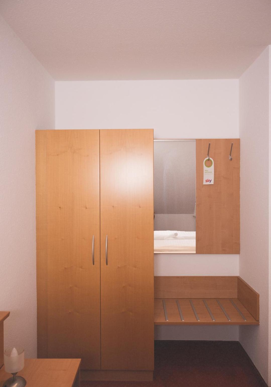 Hotel Restaurant Zehntscheune ジンスハイム エクステリア 写真